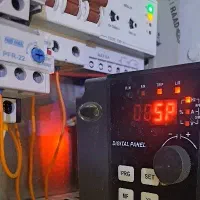 کمکی برقکار هستم