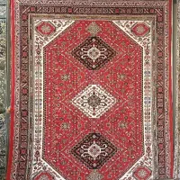 فرش حاجی حسینی طلاب هیچ شعبه دیگری ندارد.