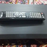 یک دستگاه دی وی دی پلیر سامسونگ با کنترل سالم