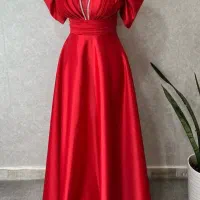 لباس مجلسی اصلا تن نخورده