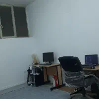 دفتر کار ۱۶ متری - اتاق اداری (اشتراکی/اختصاصی)|اجارهٔ دفتر کار، اتاق اداری، مطب|قم, باغ شازده|دیوار