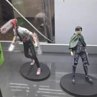 اکشن فیگور انیمه ای لیوان و مرد اره ای