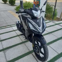 لاکی۱۸۵ مشکی نقرهای