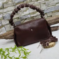 کیف مجلسی|کیف، کفش، کمربند|قم, باغ کرباسی|دیوار