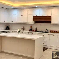 نیازمند نصاب  کابینت درب های چوبی