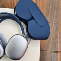 یک عدد airpods max  در حد نو