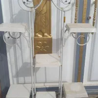 دوتا پایه گل باهم میفروشم هر کدوم ۳۰۰دو تا ۶۰۰مفت