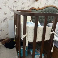 تخت کودک کنار تخت مادر|تخت و صندلی بچه|قم, شاه سید علی|دیوار