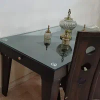 فروش میز چیدمان (با ۲صندلی رایگان)