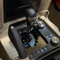 لندکروز ۸ سیلندر مدل ۲۰۲۰|خودرو سواری و وانت|تهران, شهرک چیتگر|دیوار