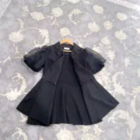 شومیزمشکی نو وپالتوخزداربسیارضخیم|لباس|رشت, باهنر|دیوار