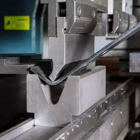 استخدام خمکار و جوشکار
