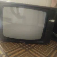 تلویزیون چوبی قدیمی|کلکسیون اشیاء عتیقه|یزد, |دیوار