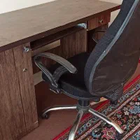 میزکار یا میز کامپیوتر وصندلی چرخدار