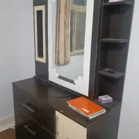 تخت میز آرایشی وسایل فوری