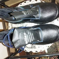 کفش کار آکبند سایز ۴۱