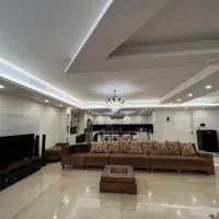 فروش یک دست مبل ال تمیز و با پارچه عالی