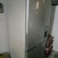 فروش یک عدد یخچال فریزر کاملا سالم|یخچال و فریزر|میناب, |دیوار