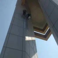 کار در ارتفاع ترمیم سنگ نما،پیچ رولپلاک ،عایق نانو