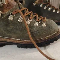 بوت دست دوز تمام چرم|کیف، کفش، کمربند|صدرا-فارس, فاز ۱|دیوار