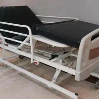 تخت بیمارستانی برقی + تشک  ۴ تکیه و یک تشک مواج