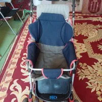 کالسکه بچه تمیز و مرتب به فروش میرسد