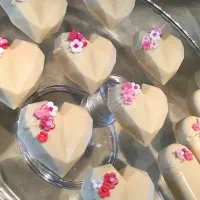 شکلات و قند و نبات دست ساز