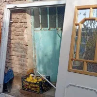 سه نادر یکی دره حال دوتا در اتاق ویک بوفه
