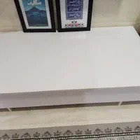 میز جلو مبلی سفید شیک و ساده