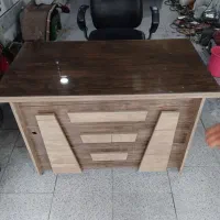 میز با صندلی هر دو در حد نو تقریبا آکبند