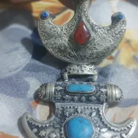۶عدد گردن آویز قدیمی فروشی