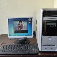 کامپیوتر ۳۲۰۰ با رم ۳ ddr2 هارد ۱۶۰ گرافیک ۵۱۲