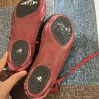 کفش کشتی|کیف، کفش، کمربند|رباط‌کریم, رباط‌کریم|دیوار