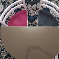 میز غذاخوری ۲ نفره کم جا همراه با شیشه رو میزی
