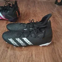 کفش فوتبال استوک دار سایز ۳۸ و ۴۲ پردیتور