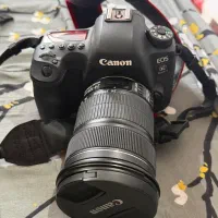 دوربین 6D canon mark ll با لنز ۲۴-۱۰۵ در حد نو