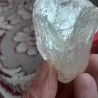 سنگی باسختی بالا وداخل سنگ هم خالی نظر بدهید لطفا