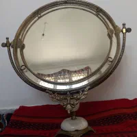 ایینه برنجی قدیمی.