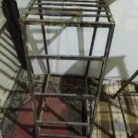 دوتا ۴ پایه فلزی