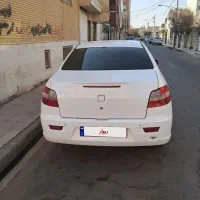 رانا مدل91دست پایین رنگ باسیستم خوب|خودرو سواری و وانت|قم, دروازه چوبی|دیوار