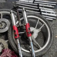 یک سری وسایل موتورسیکلت