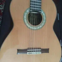 گیتار سطح حرفه ای دست ساز اسپانیایی