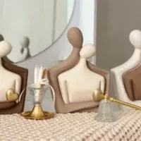 مجسمه آغوش بزرگ