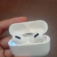 یک عدد ایرپاد سامسونگ و تمیز و درحد نو و چراغ دار