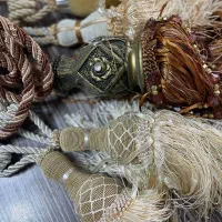 پرده جمع کن های زیبا و یک گلمیخ طلایی|پرده، رانر، رومیزی|رضوانشهر, |دیوار