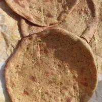 نون تنوری خونگی تخمه زده و ساده فقط برا مغازه دارا|خوردنی و آشامیدنی|رفسنجان, |دیوار