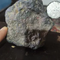 سنگ قیمتی با ویژگی شهاب سنگ