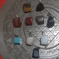 گردنبند ماه تولد طالع بینی دعا