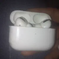 ایرپادپرواصلی باکسش خرابه یک هندزفری اضافی هم داره