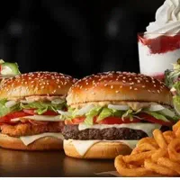 به ساندویچ کار نیازمندیم